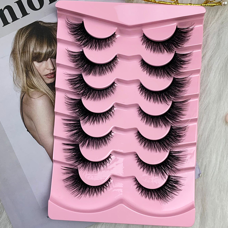 Hinarin Cat Eye Lashes – Winged End Elongated Eyelashes (7 Pairs) (2).jpg