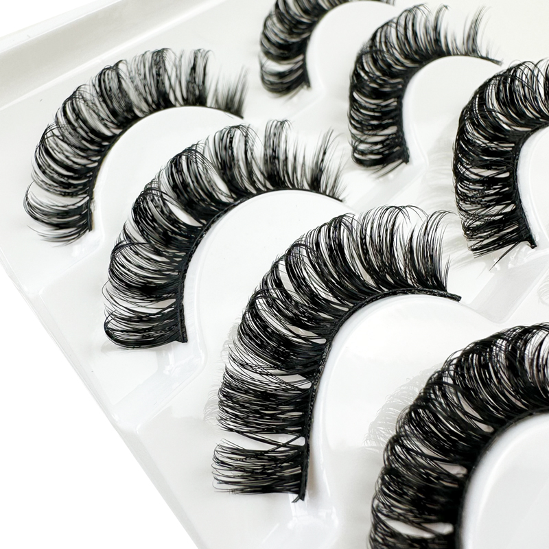 Strip Eyelashes 2032 (4).jpg